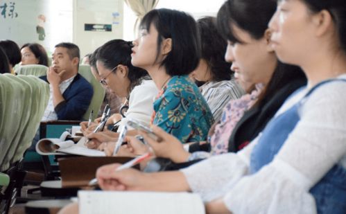 書香浸潤(rùn)東坡，專業(yè)點(diǎn)亮未來(lái)——第三期“點(diǎn)燈人”兒童閱讀種子教師線下培訓(xùn)圓滿收官